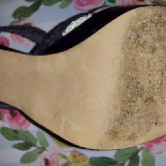 Stuart Weitzman heels - Picture 10 of 12